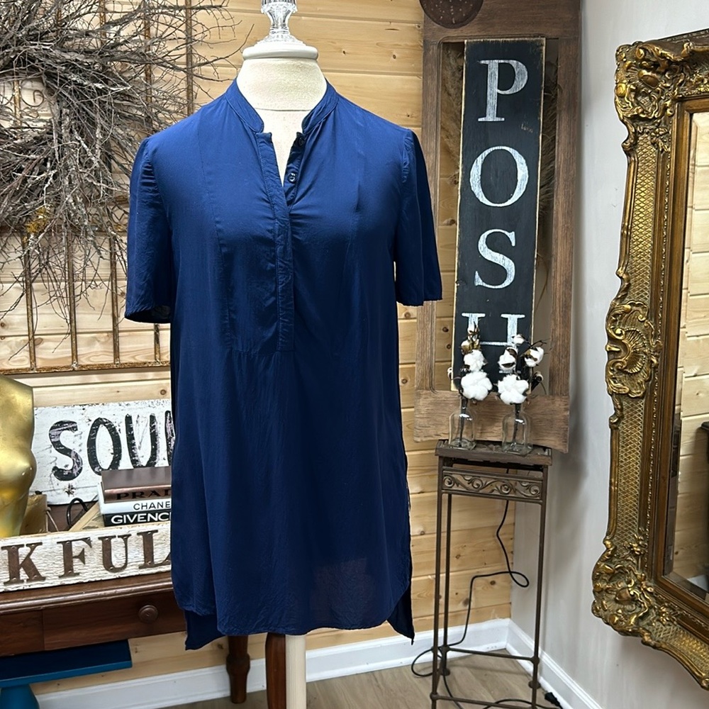 Navy longer top with back split